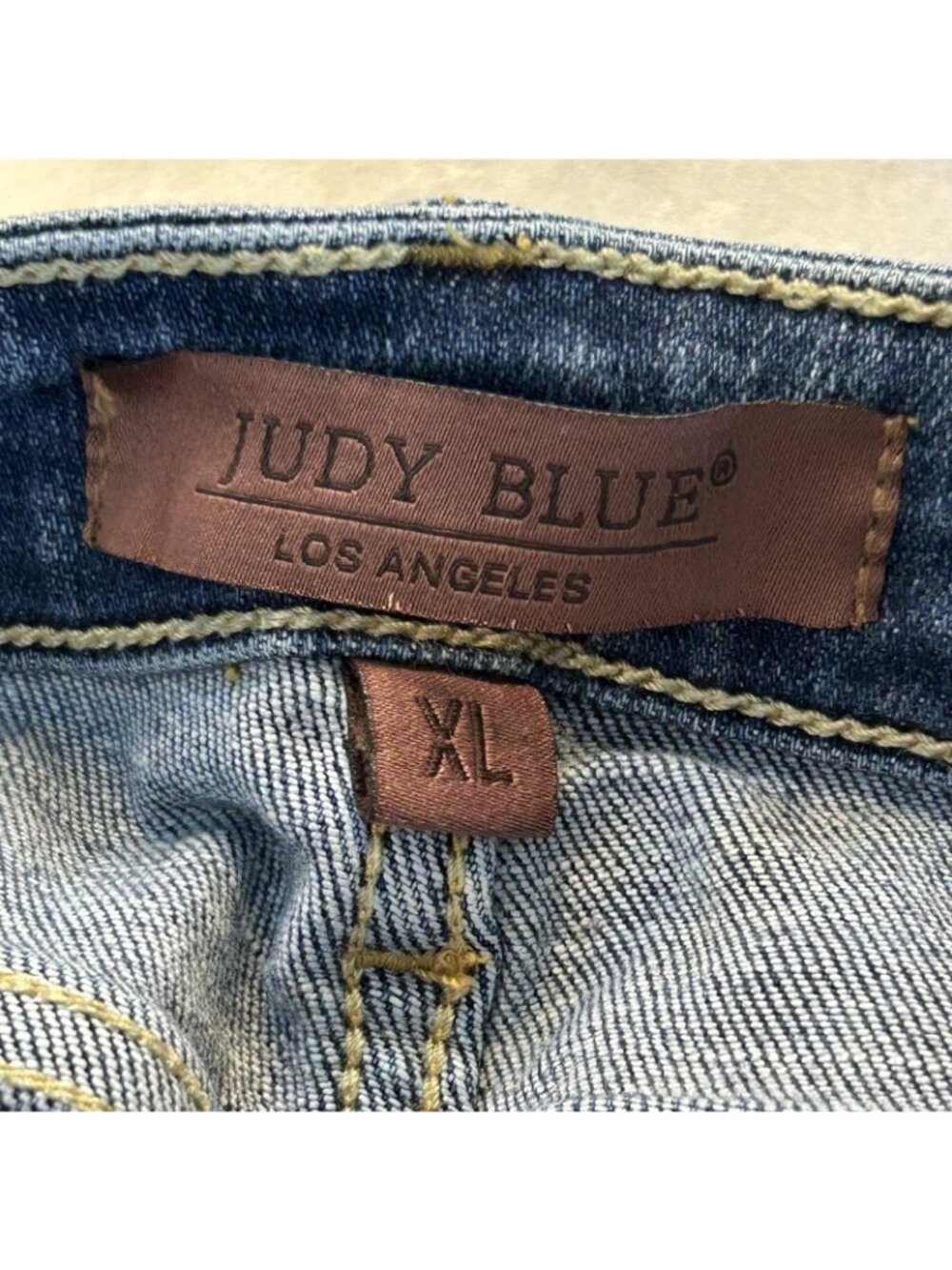 Judy Blue Shorts Womens XL Blue Denim Bermuda Distressed Frayed Hem Stretch - Picture 4 of 10